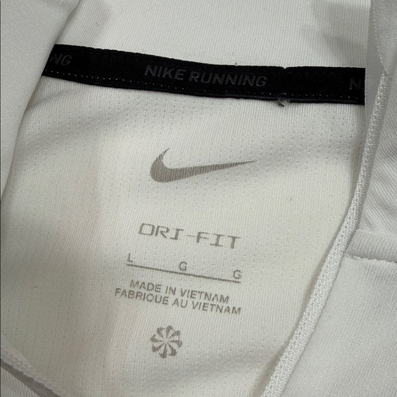 NIKE SWOOSH DRI-FIT 1/4 ZIP RUNNING TOP - Picture 9 of 13